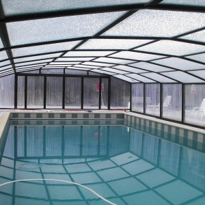 La piscine couverte et chauffée